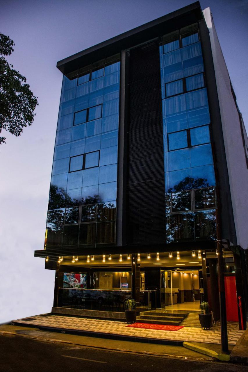 Serpyl Plaza Hotel Encarnación Eksteriør bilde