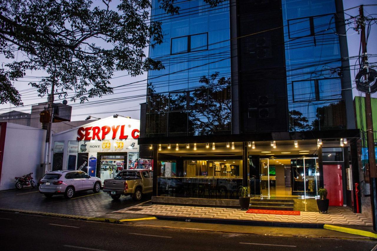 Serpyl Plaza Hotel Encarnación Eksteriør bilde